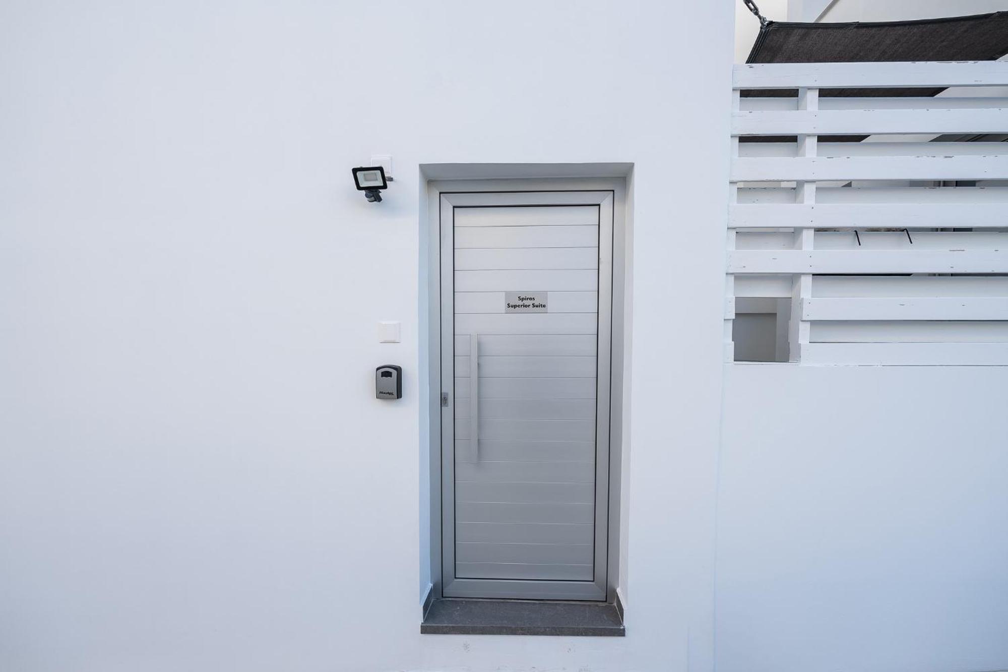 Spiros Luxury Apartments Aya Napa Dış mekan fotoğraf